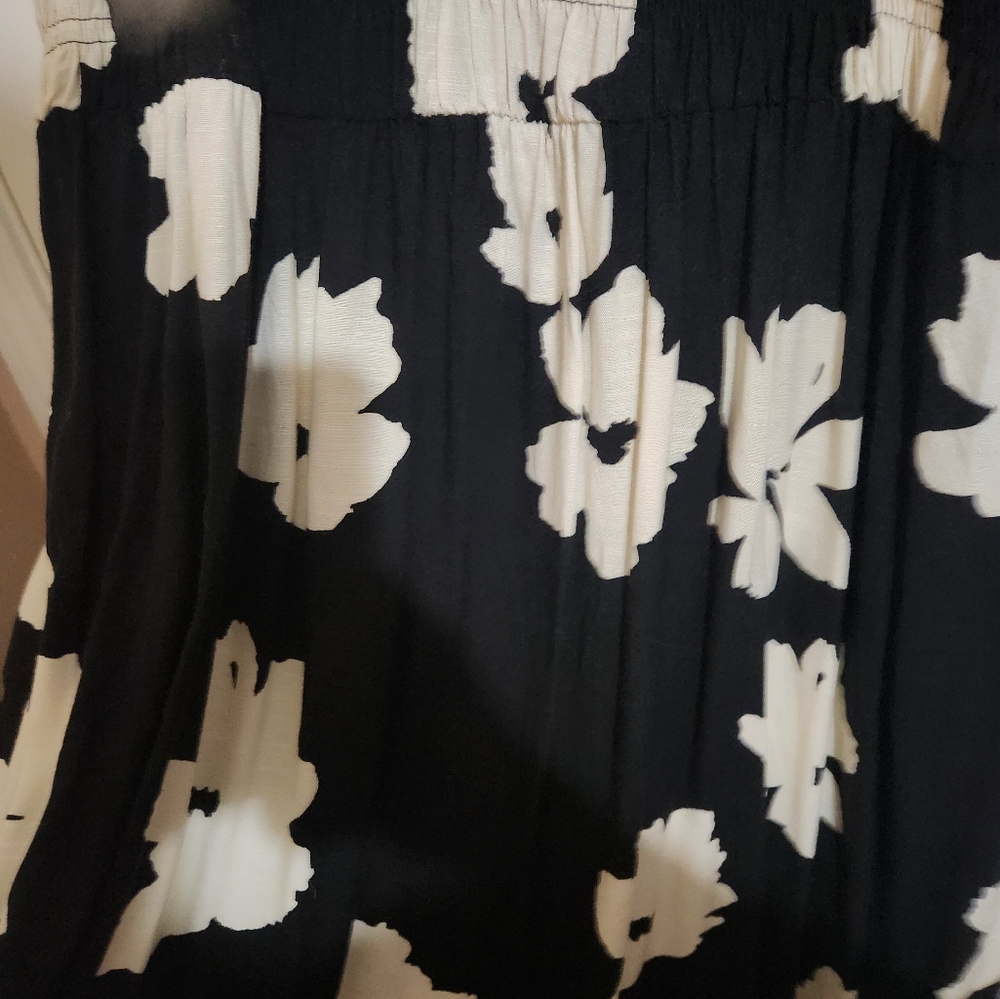 AVA & VIV Black & white Foral dress long with pockets